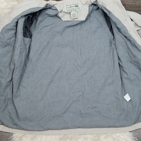 L.L. Bean Classic Barn Coat Size Large - Picture 10 of 10